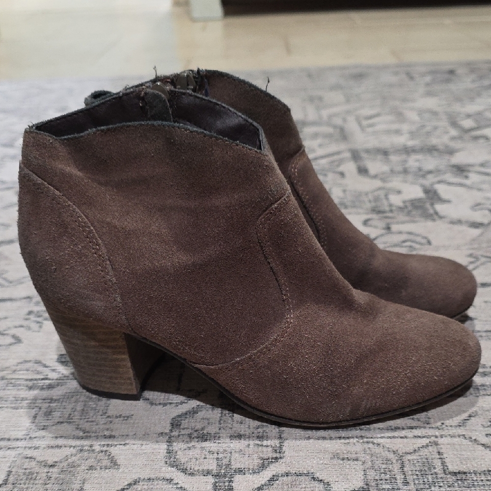 Steve Madden‎ Brown Ankle Booties